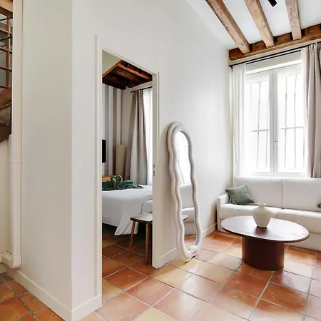 Triplex à Saint-germain-des-prés * Parigi