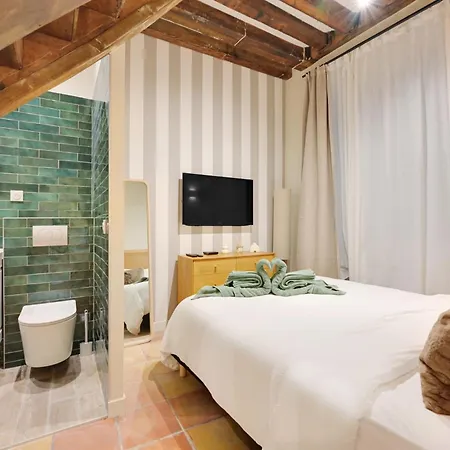 Triplex à Saint-germain-des-prés Appartamento